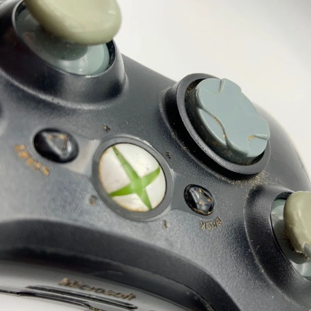 Microsoft Xbox 360 Wireless Gaming Controller in Black